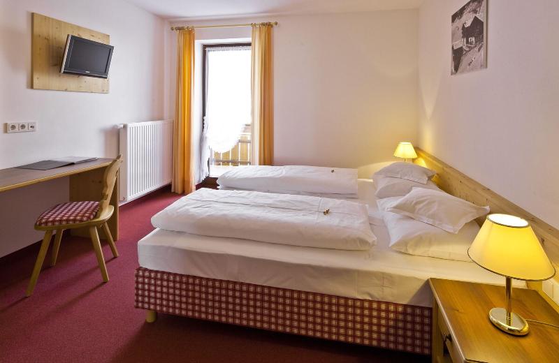Hotel Falken - Oda