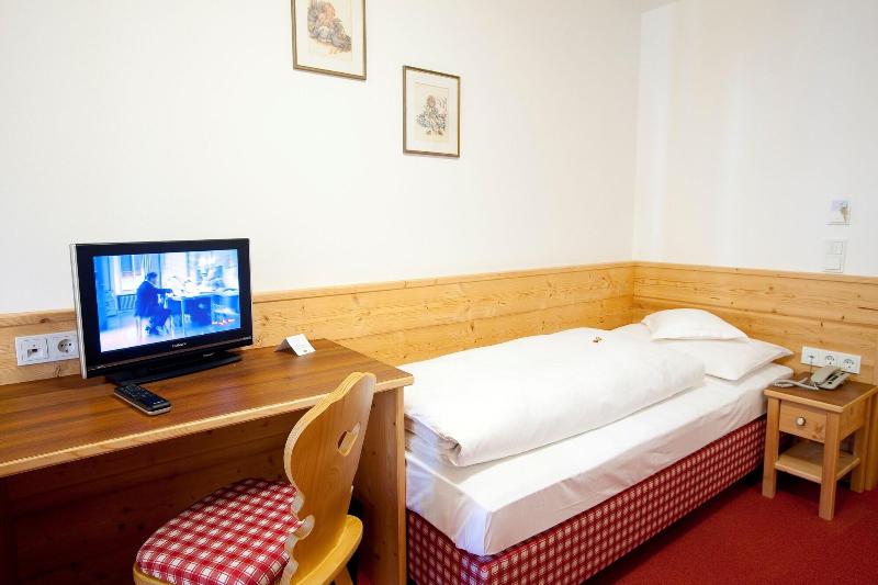 Hotel Falken - Oda
