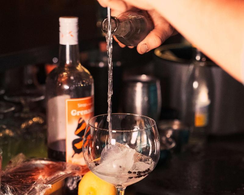 Chetzeron - Bar