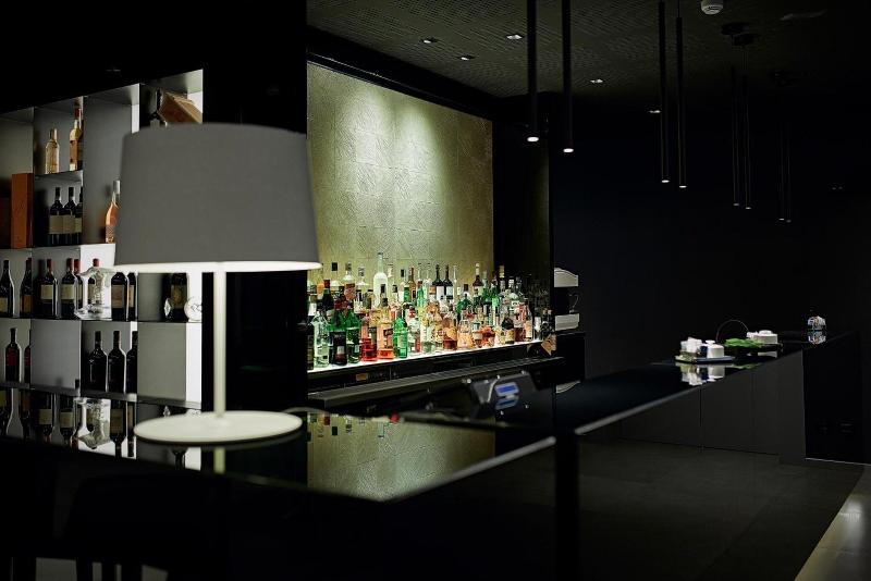 Link124 Hotel - Bar