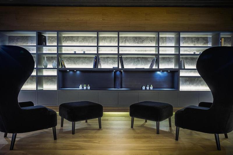 Link124 Hotel - Lobi