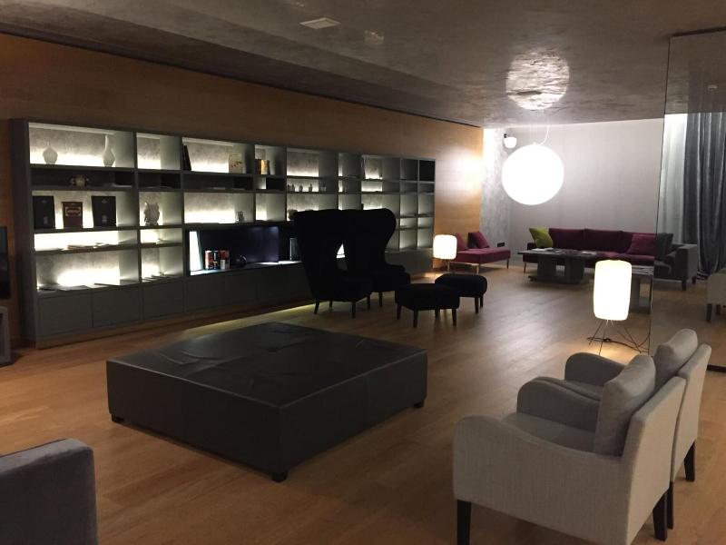 Link124 Hotel - Lobi