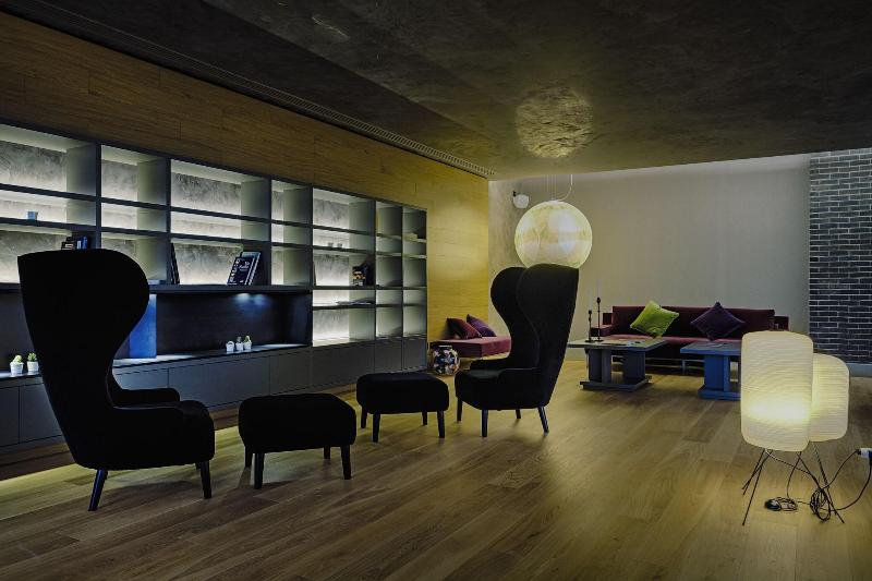 Link124 Hotel - Lobi
