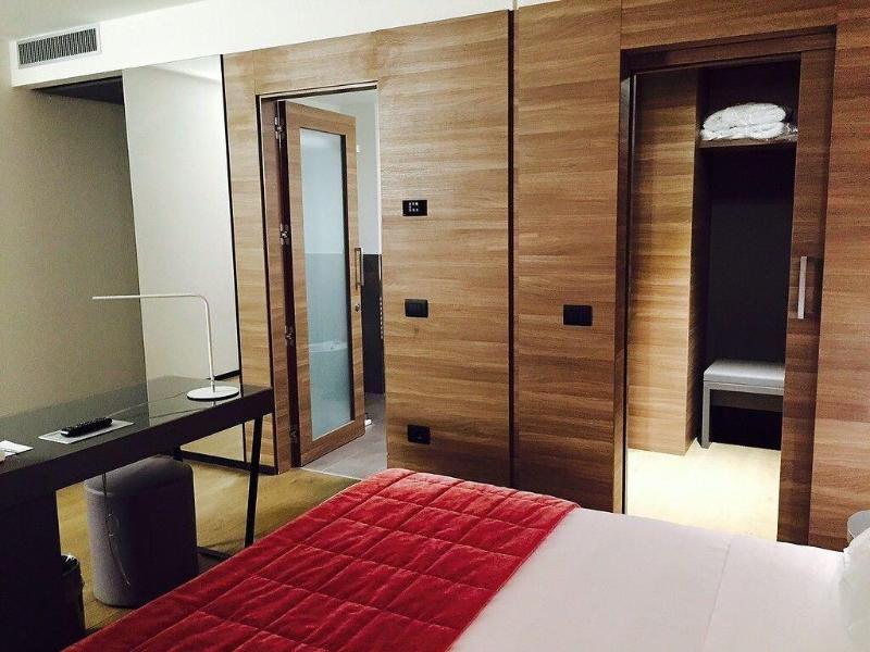 Link124 Hotel - Oda