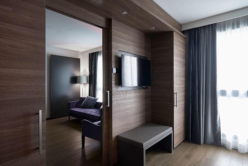 Link124 Hotel - Oda