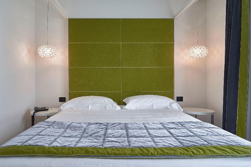 Link124 Hotel - Oda
