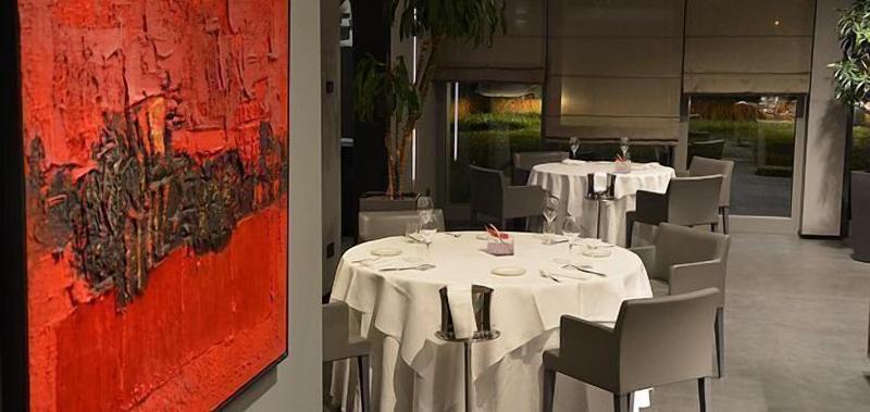 Link124 Hotel - Restoran