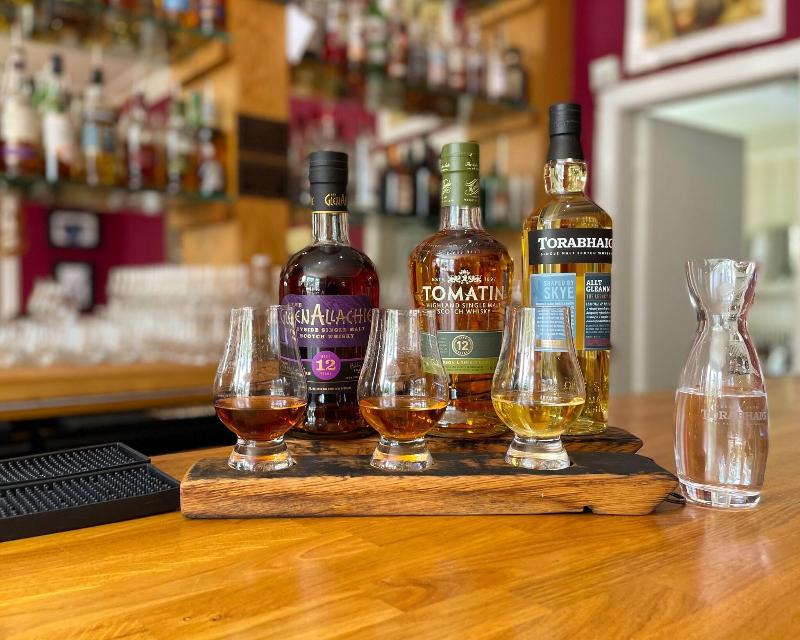 The Speyside Hotel - Bar
