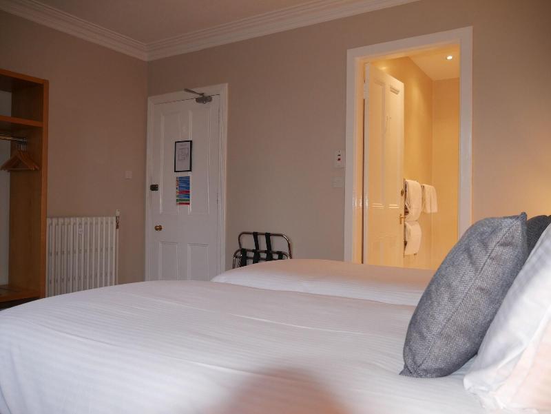 The Speyside Hotel - Oda