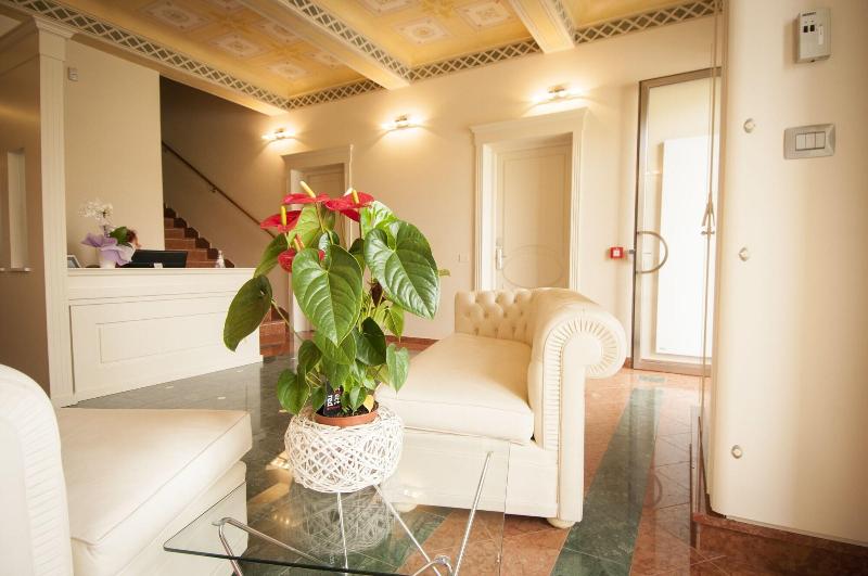 Hotel Villa Maranello - Lobi
