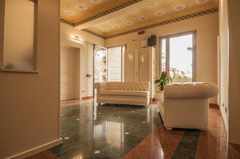 Hotel Villa Maranello - Lobi