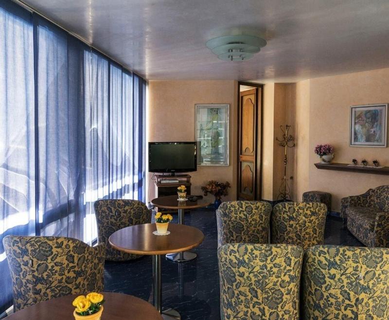 Hotel Fabius - Lobi