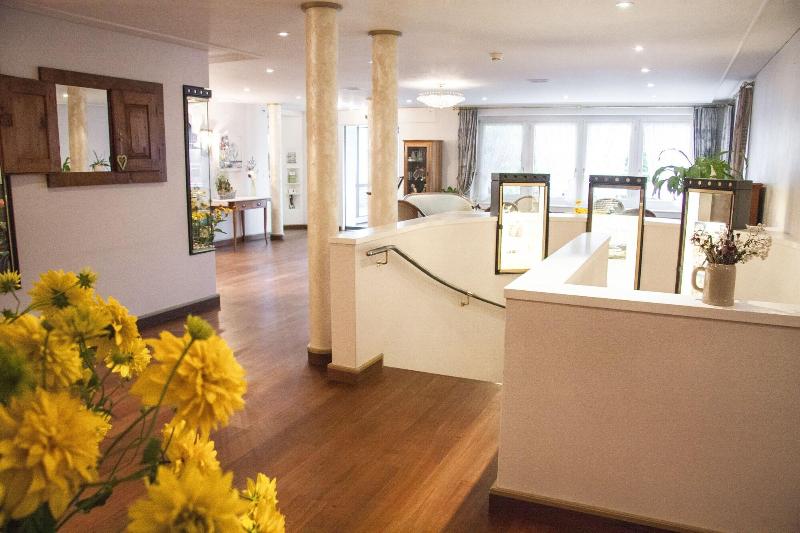 Hotel und Spezialitätenrestaurant zur Linde - Lobi