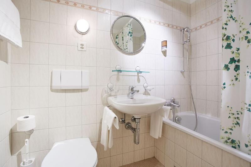 Hotel und Spezialitätenrestaurant zur Linde - Oda