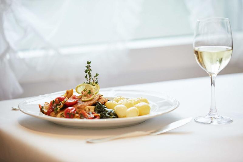 Hotel und Spezialitätenrestaurant zur Linde - Restoran