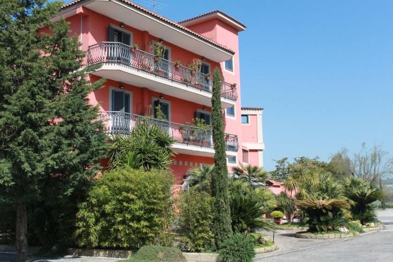 Hotel Tiro A Volo - Genel