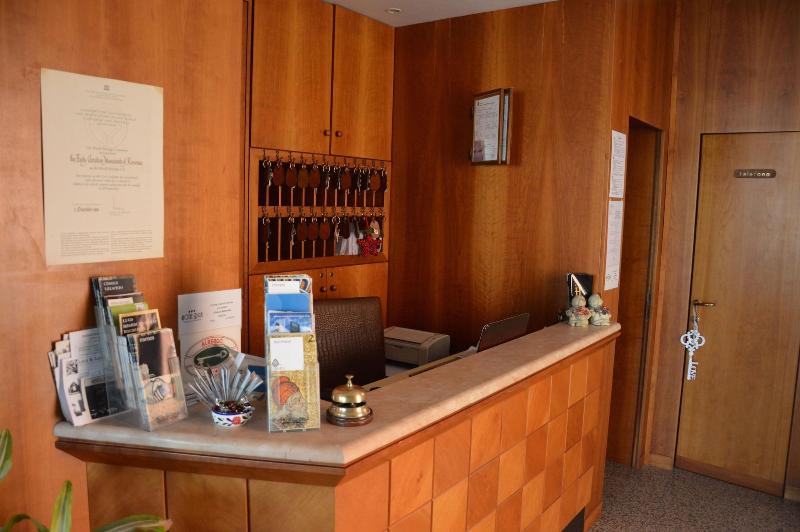 Hotel Diga - Lobi
