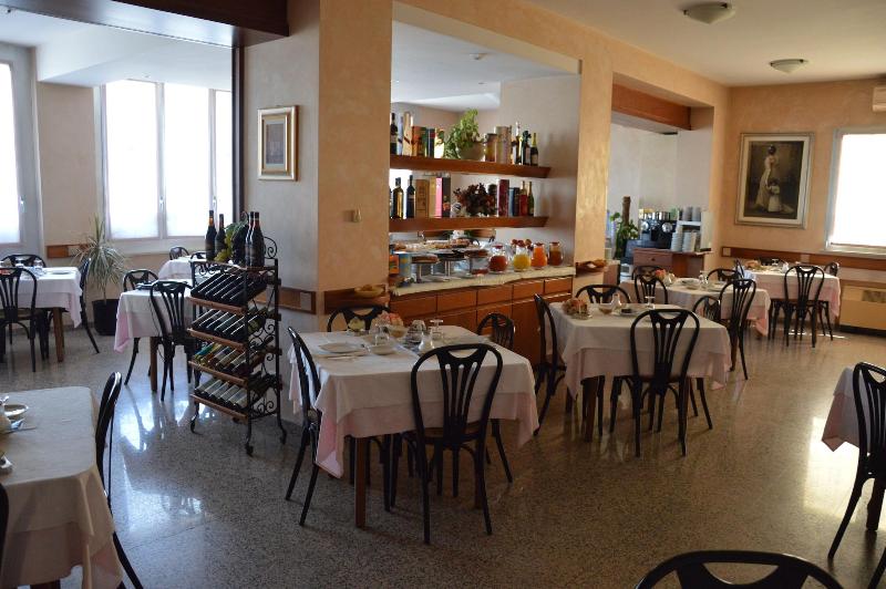 Hotel Diga - Restoran