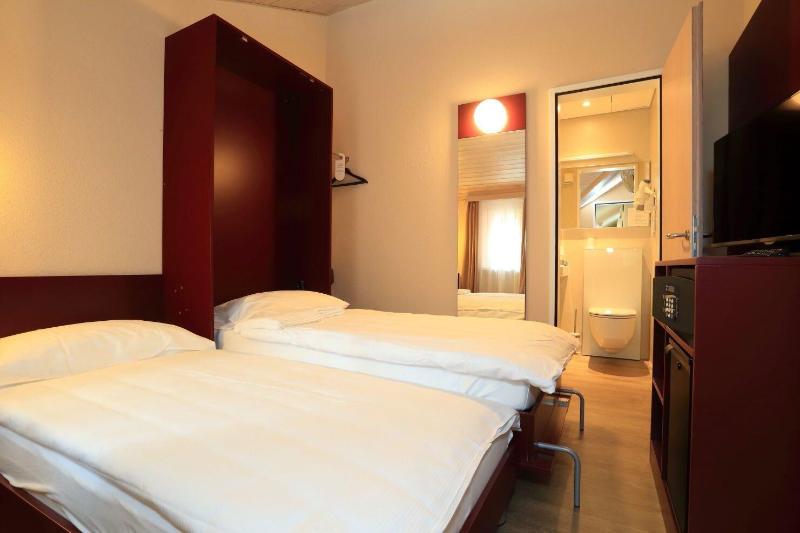 Hotel Elvezia Ascona - Oda
