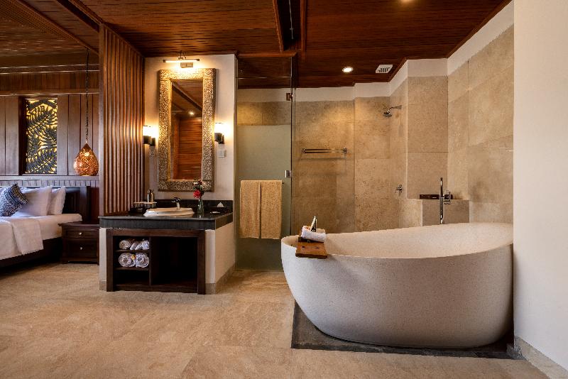 Bali Tropic Resort & Spa - Oda