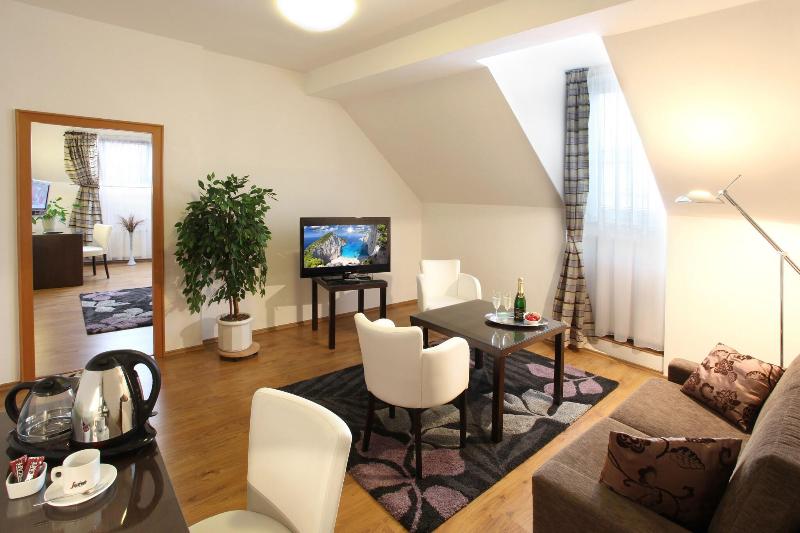 Hotel Trinity - Oda