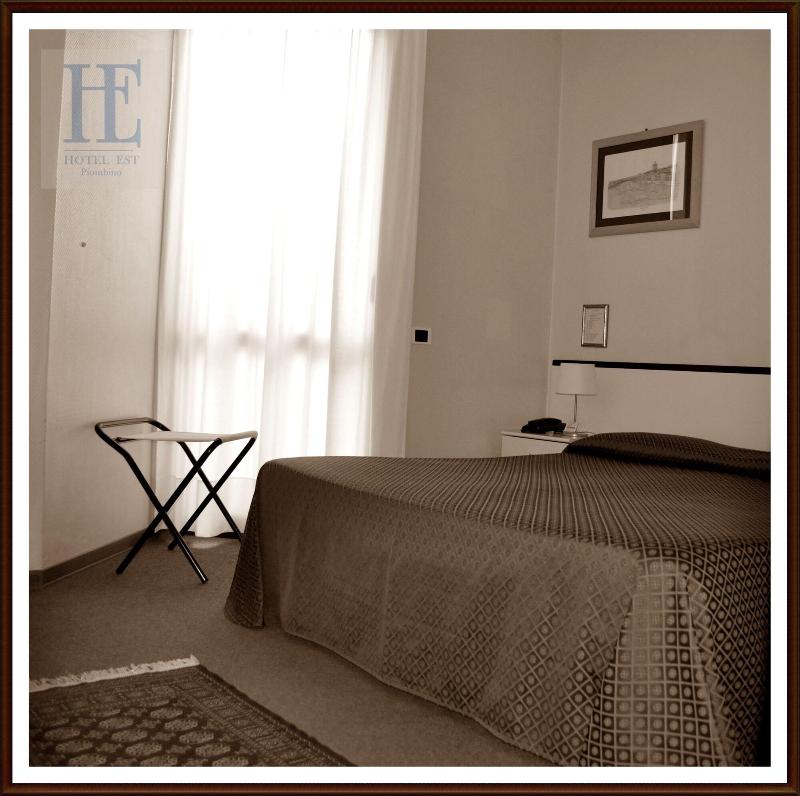 Hotel Est - Oda