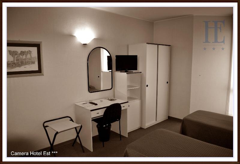Hotel Est - Oda