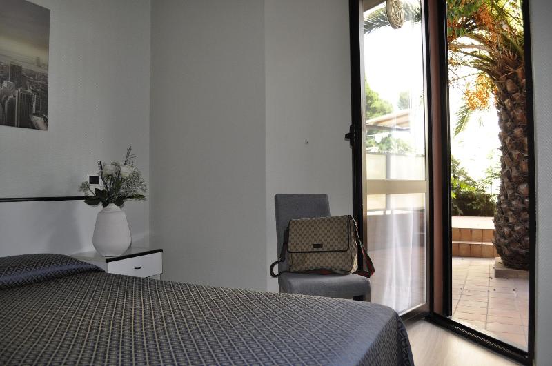 Hotel Est - Oda