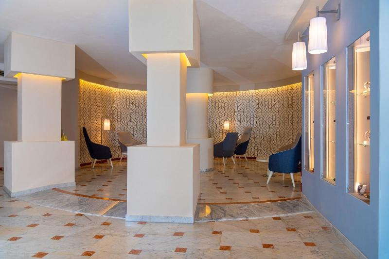 Hotel Plaza - Lobi