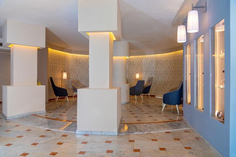Hotel Plaza - Lobi