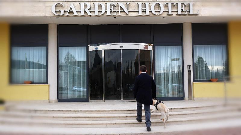 Garden Hotel - Genel