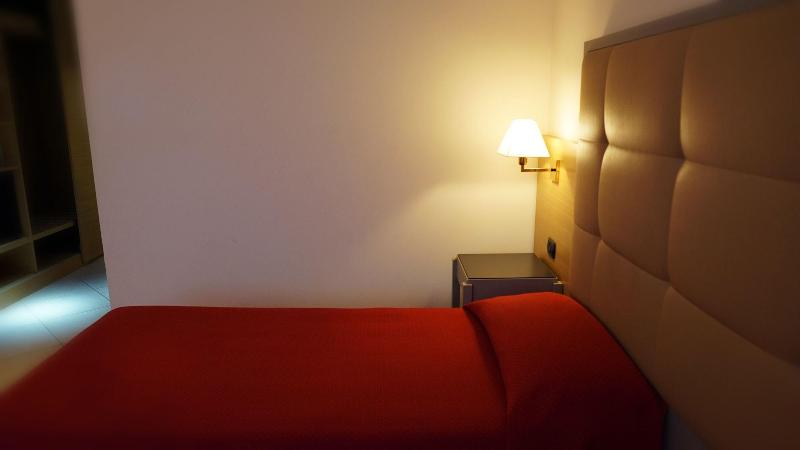 Garden Hotel - Oda