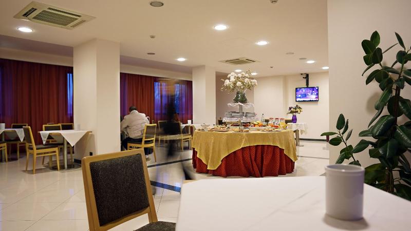 Garden Hotel - Restoran