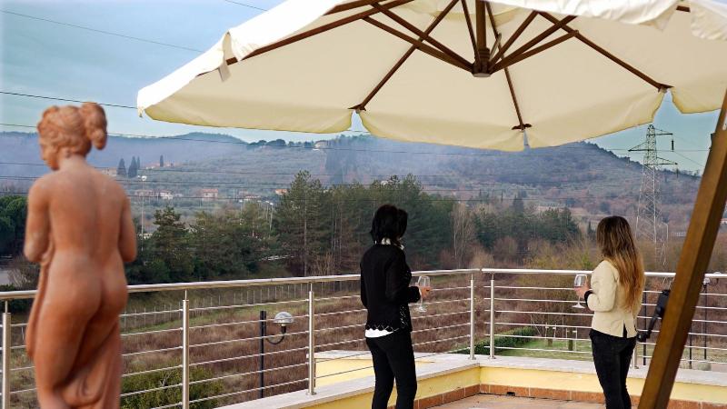 Garden Hotel - Teras
