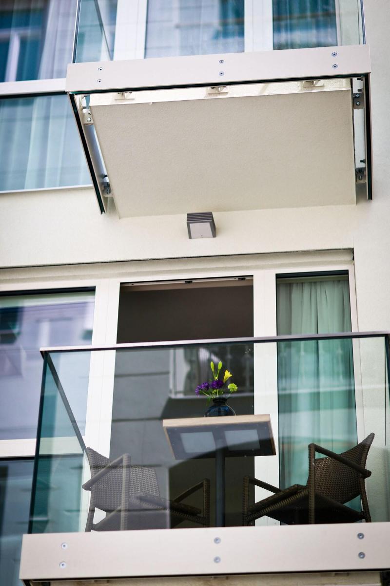 James Hotel & Apartments - Genel