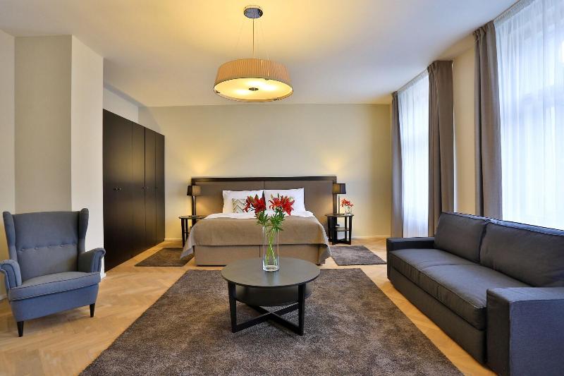 James Hotel & Apartments - Oda