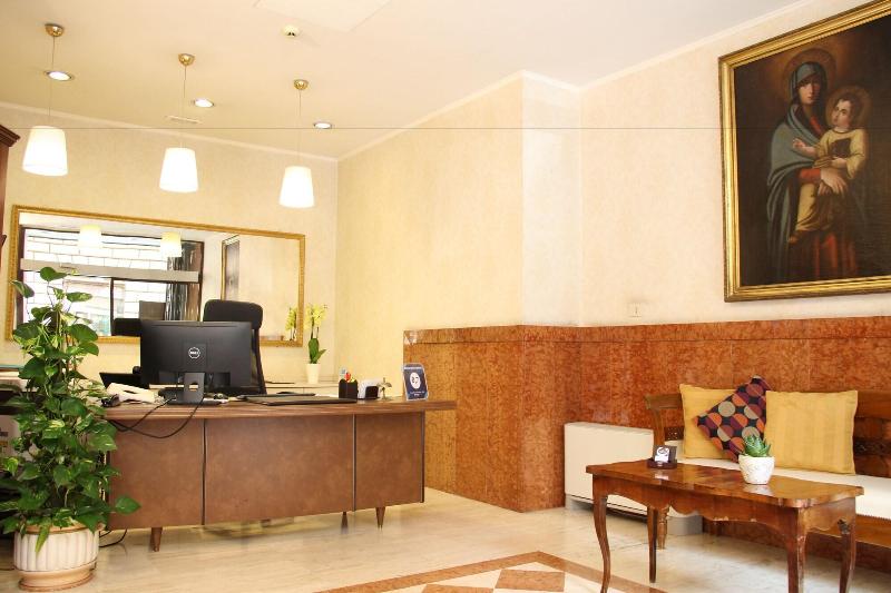 Dnb House Hotel - Lobi