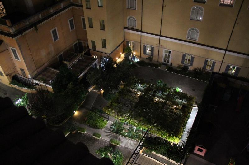 Dnb House Hotel - Genel