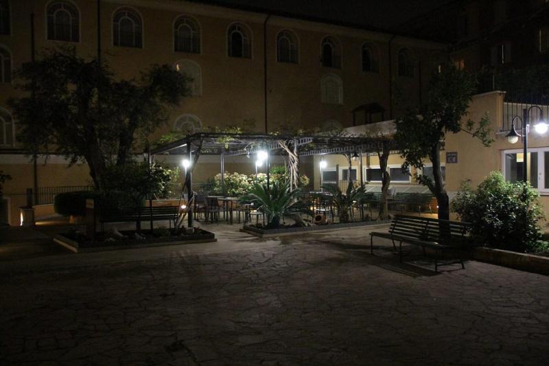 Dnb House Hotel - Genel