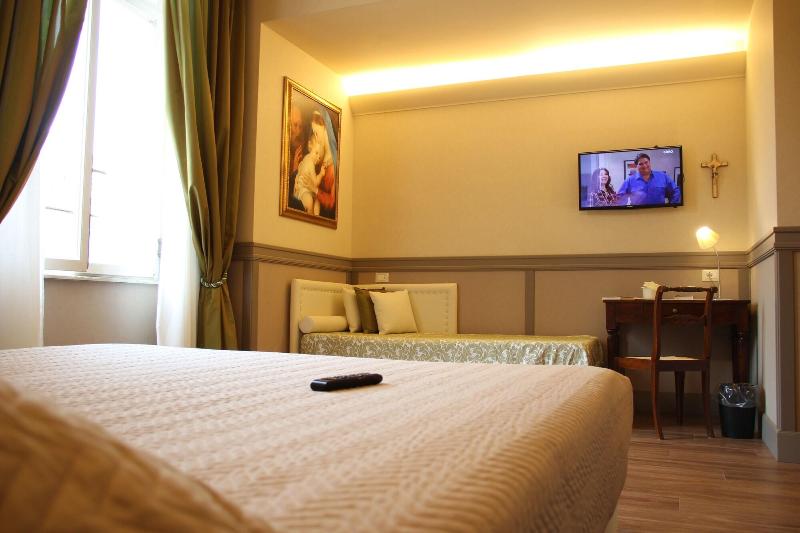 Dnb House Hotel - Oda