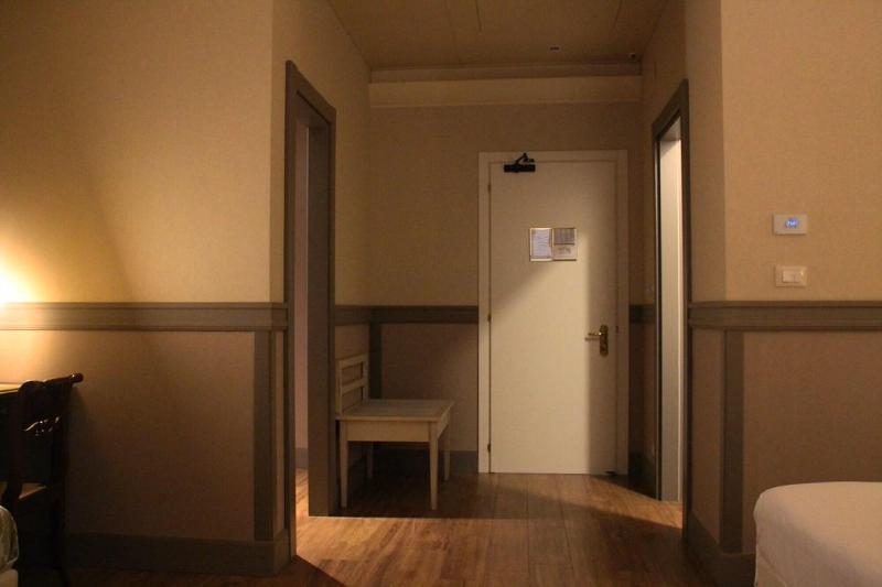 Dnb House Hotel - Oda