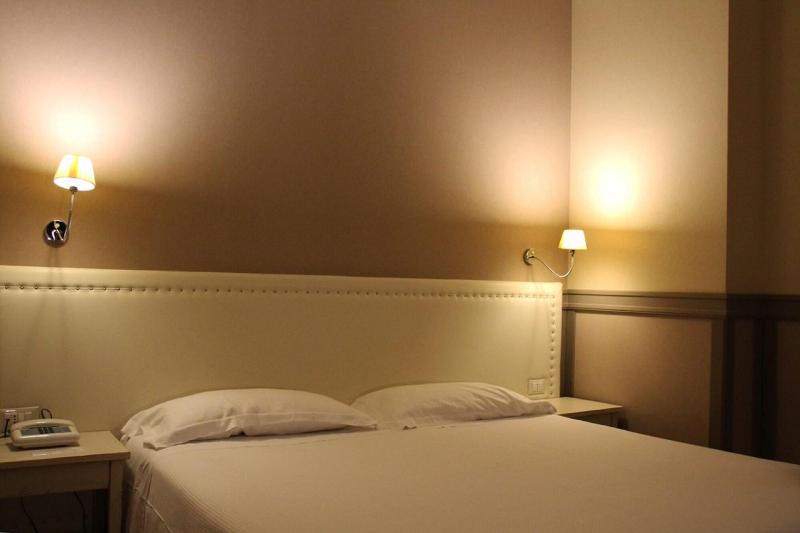 Dnb House Hotel - Oda