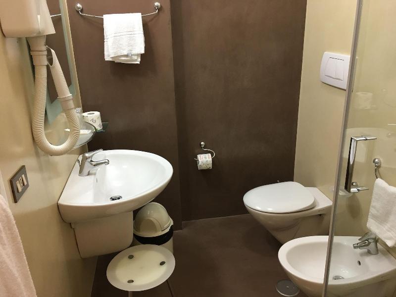 Dnb House Hotel - Oda