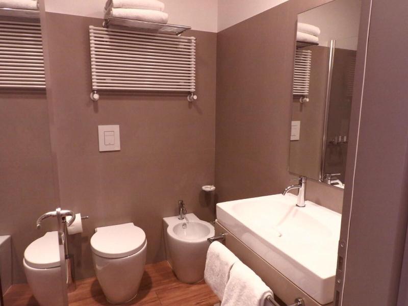 Dnb House Hotel - Oda