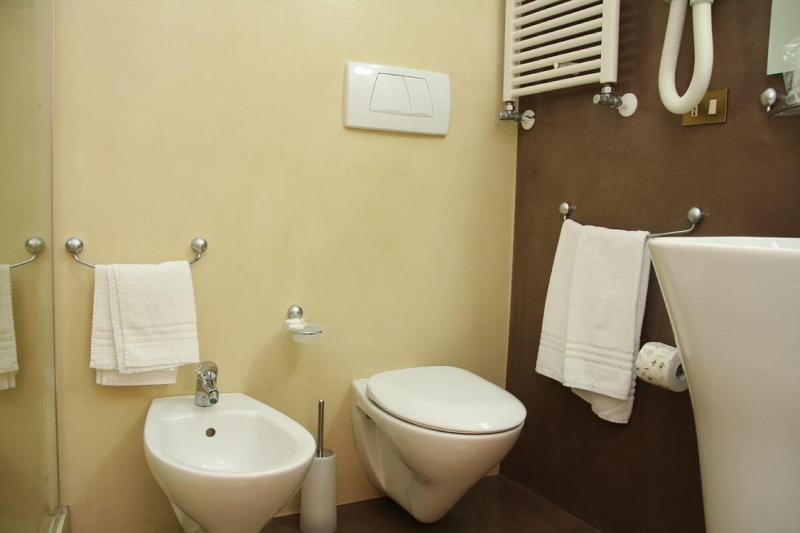 Dnb House Hotel - Oda