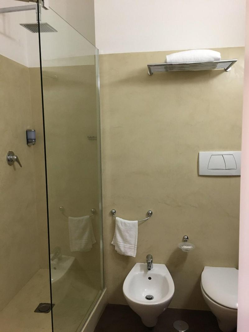 Dnb House Hotel - Oda