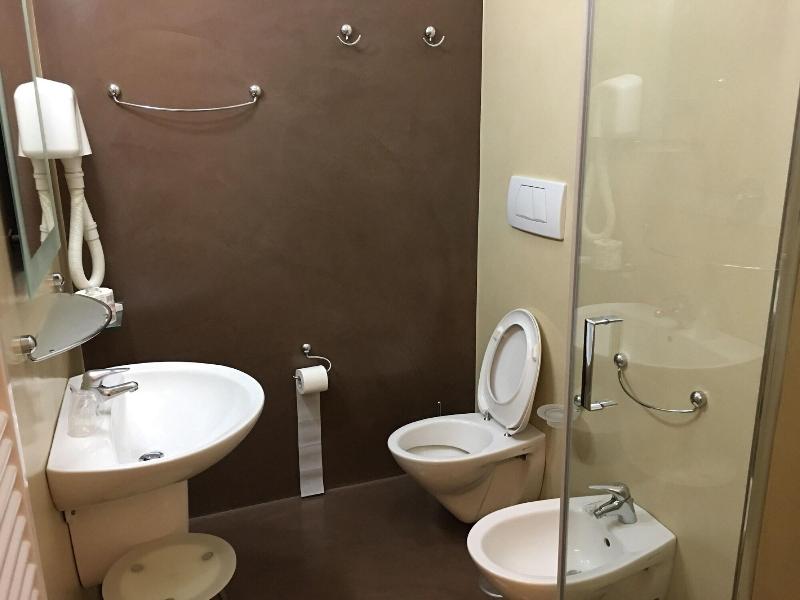Dnb House Hotel - Oda
