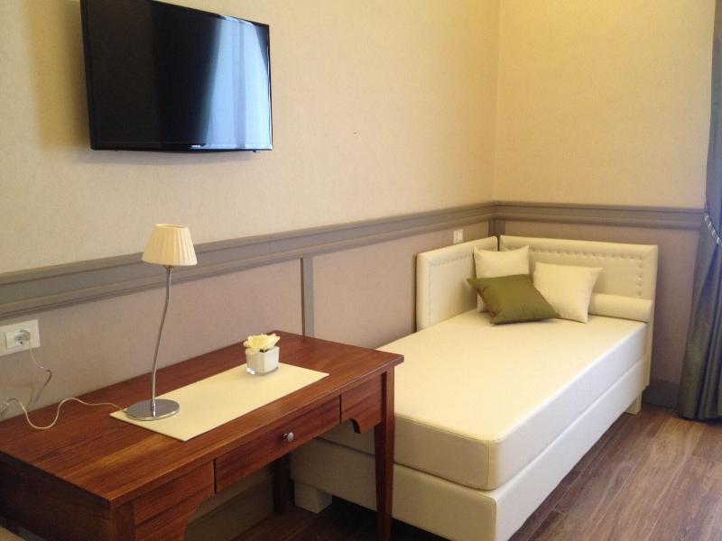 Dnb House Hotel - Oda