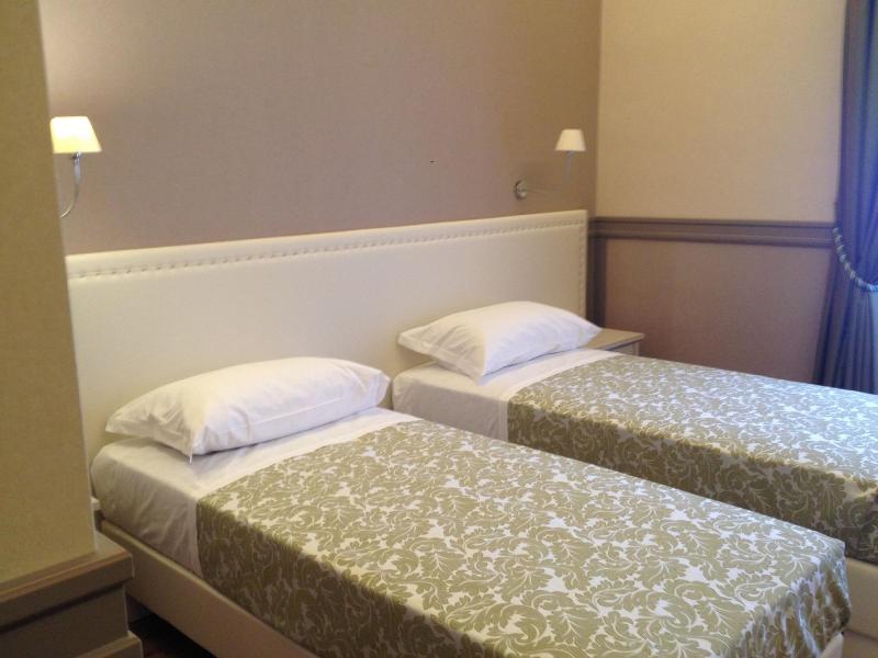 Dnb House Hotel - Oda
