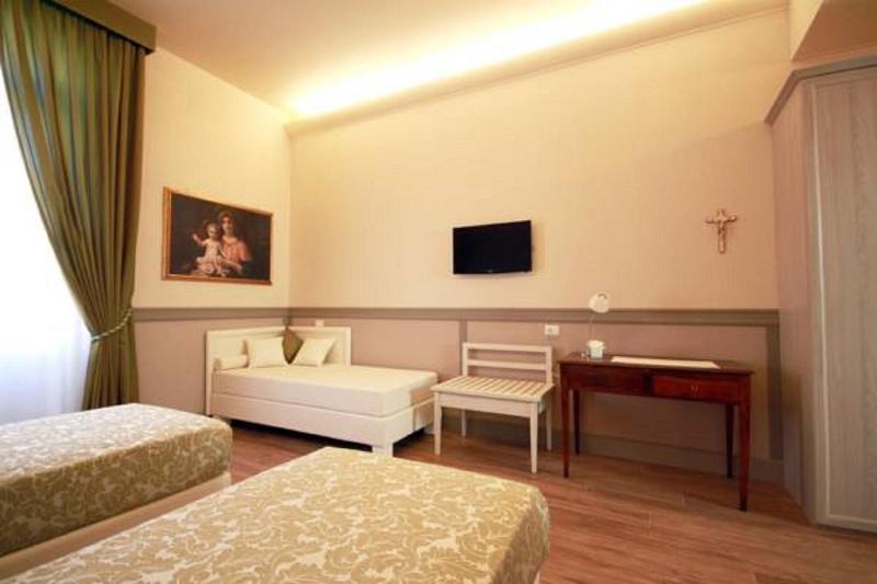 Dnb House Hotel - Oda